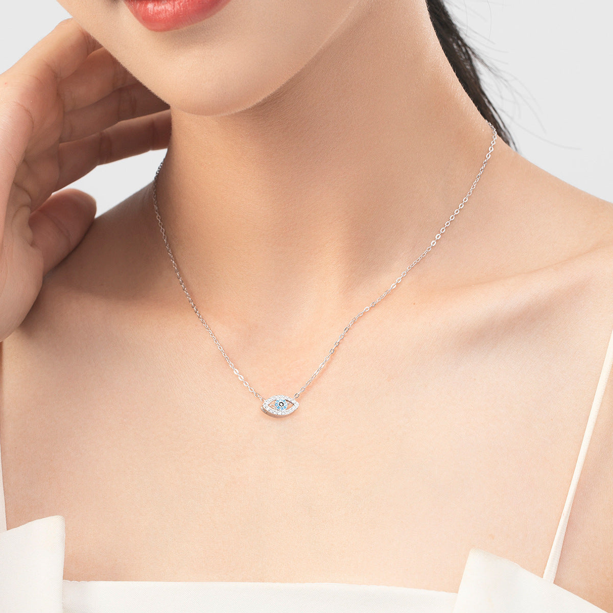 Modian S925 sterling silver micro-inlaid Devil's Eye necklace
