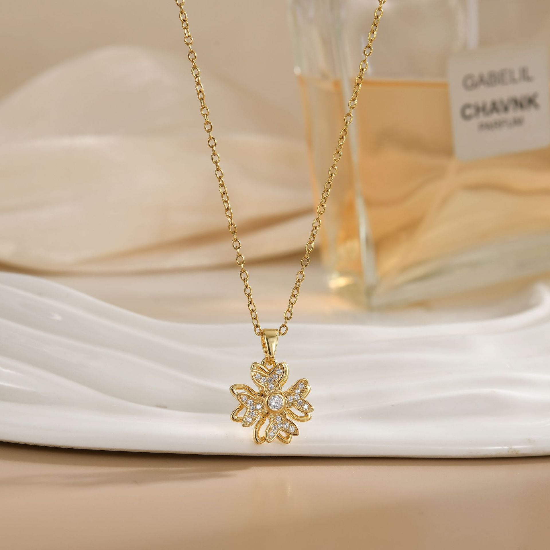 Rotating Zircon Flower Titanium Steel Necklace