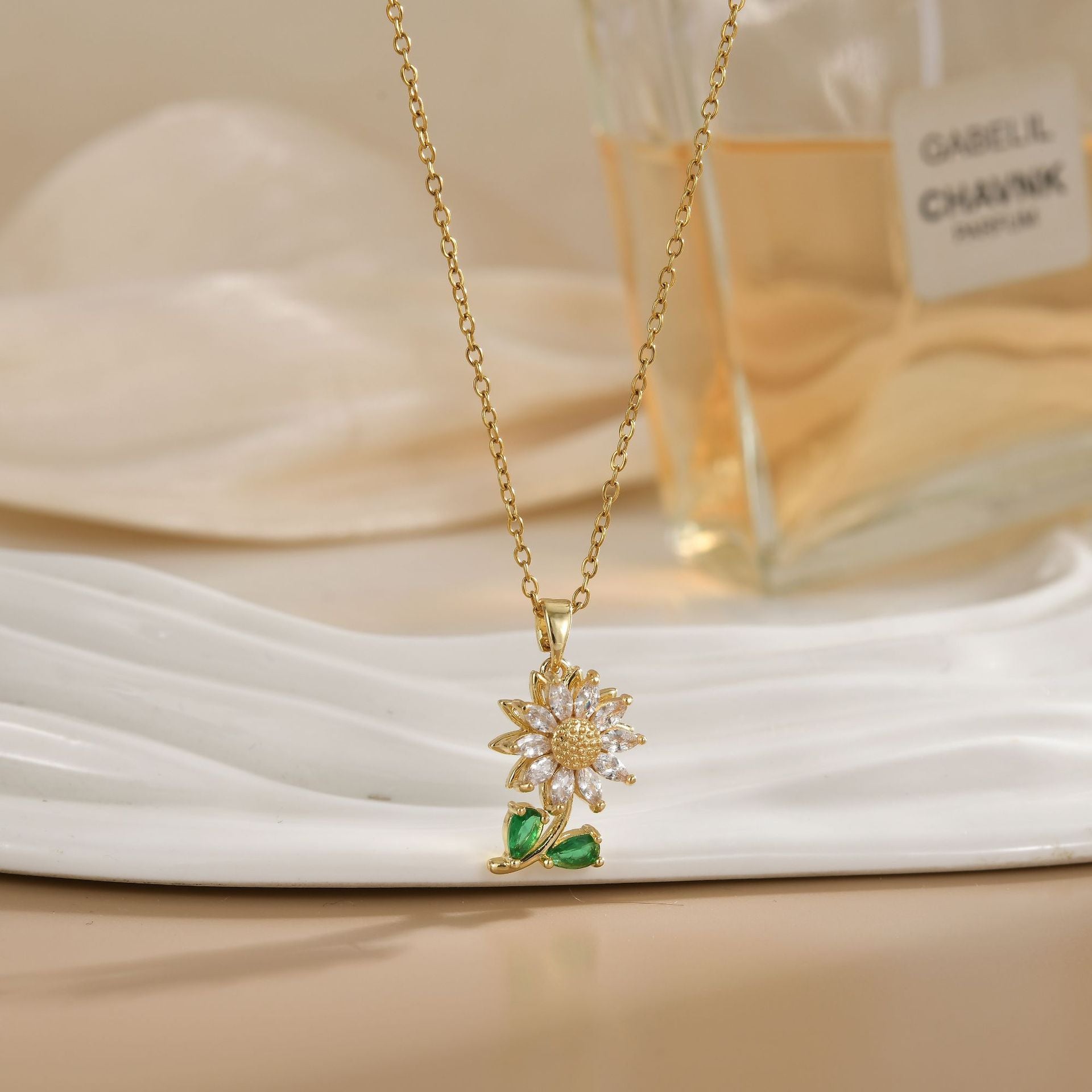 Rotating Zircon Flower Titanium Steel Necklace