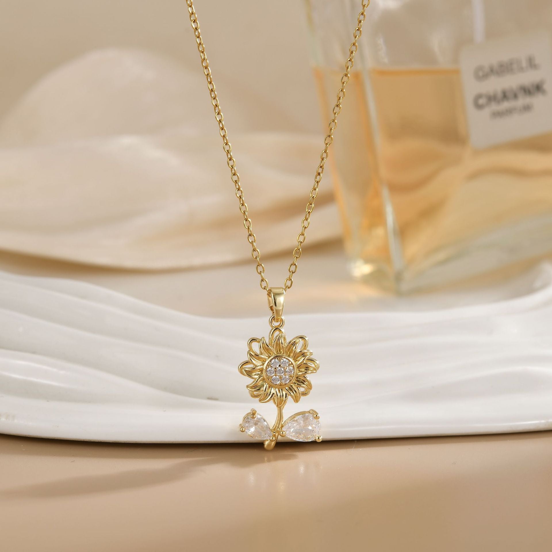 Rotating Zircon Flower Titanium Steel Necklace