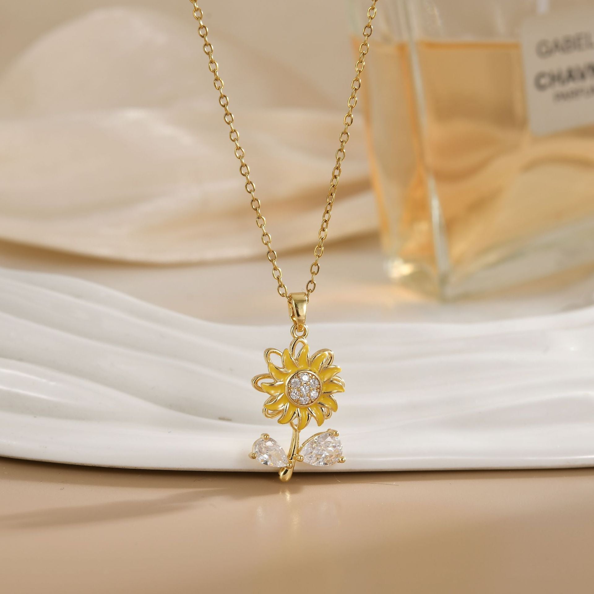 Rotating Zircon Flower Titanium Steel Necklace
