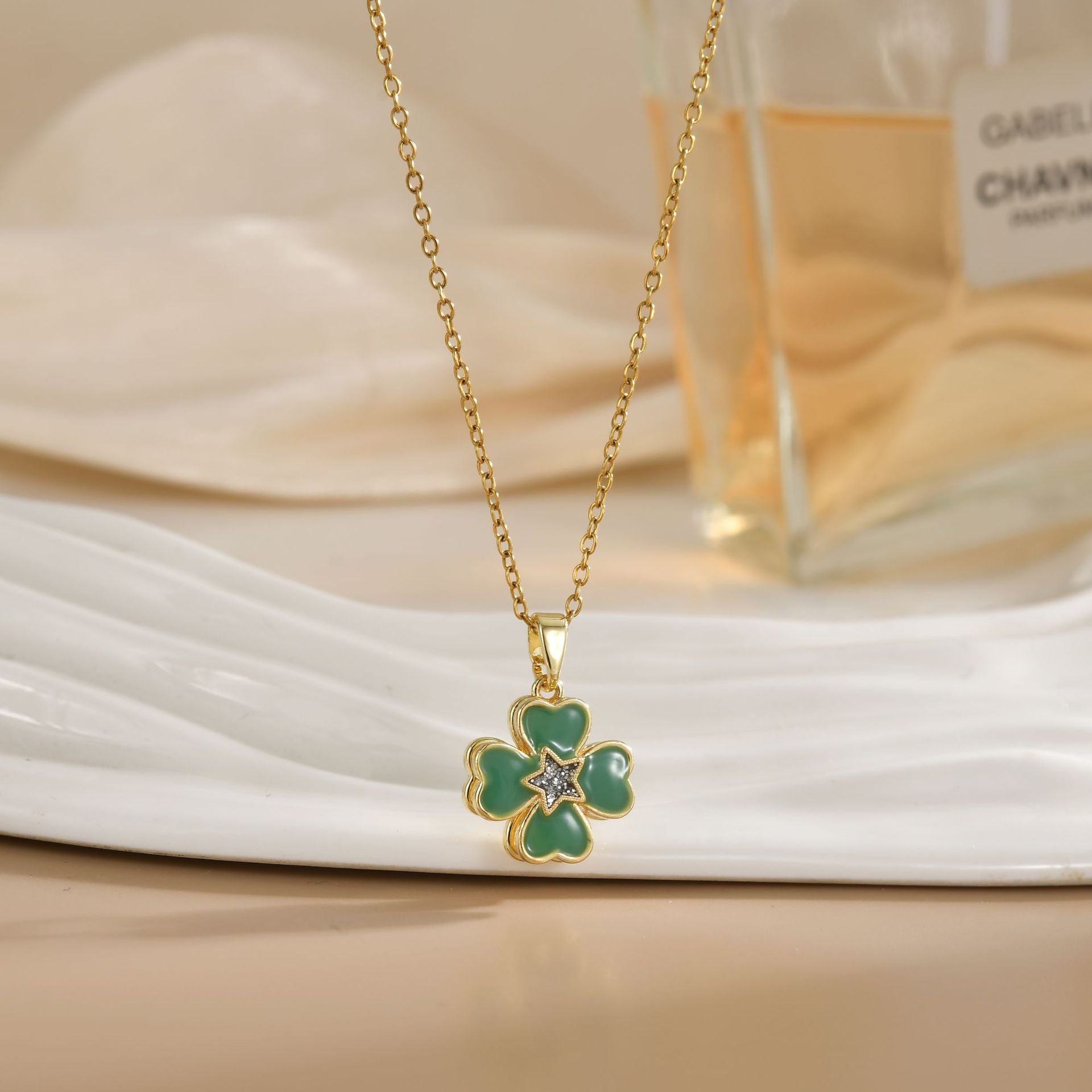 Rotating Zircon Flower Titanium Steel Necklace