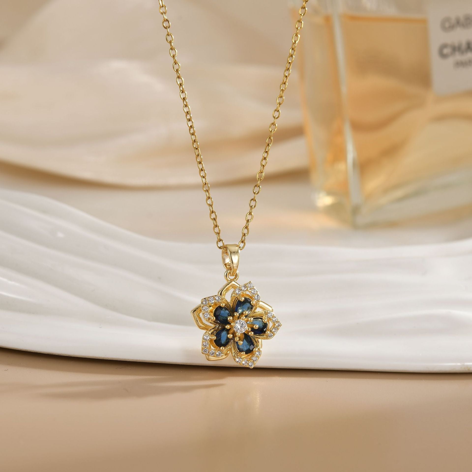 Rotating Zircon Flower Titanium Steel Necklace
