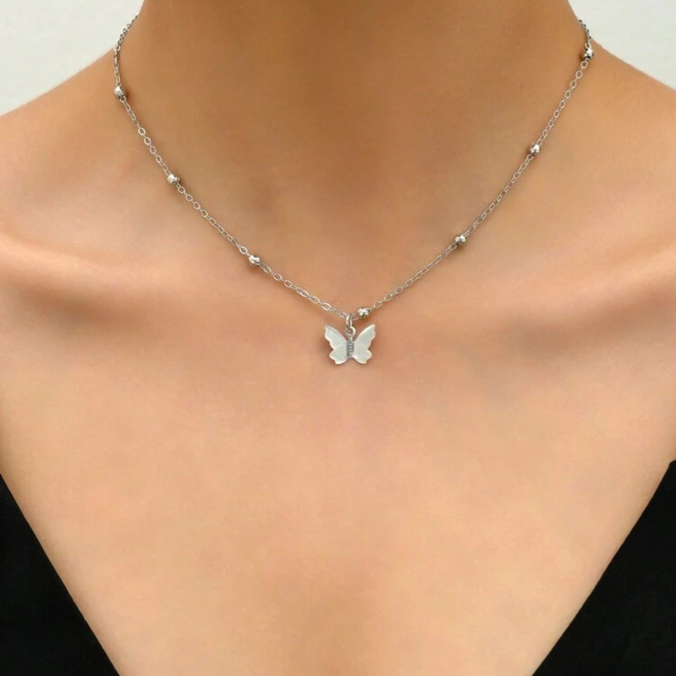 Back-chain necklace