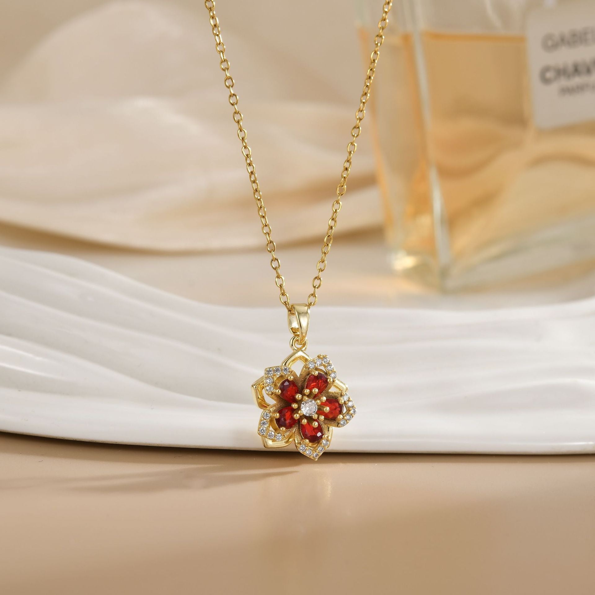 Rotating Zircon Flower Titanium Steel Necklace