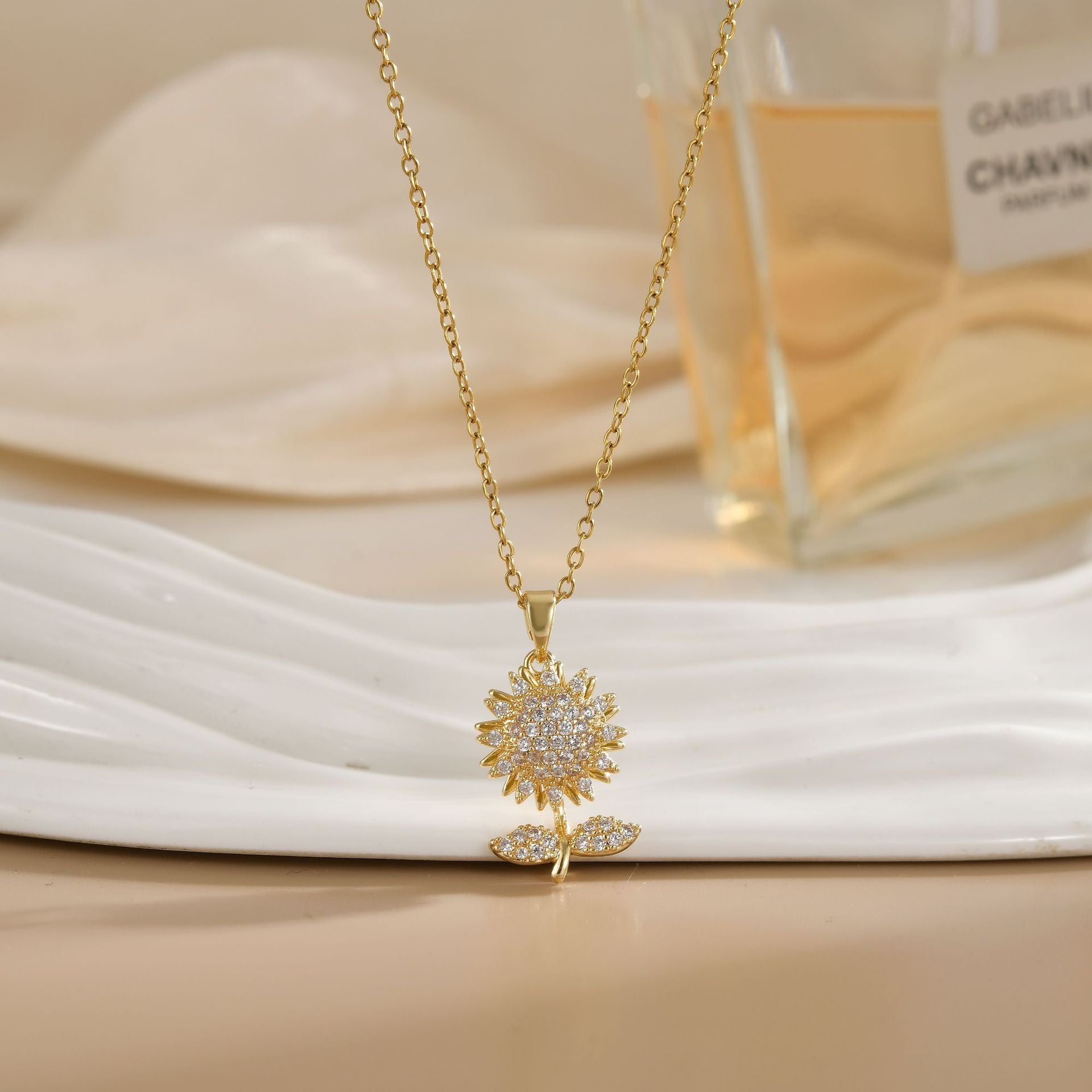 Rotating Zircon Flower Titanium Steel Necklace