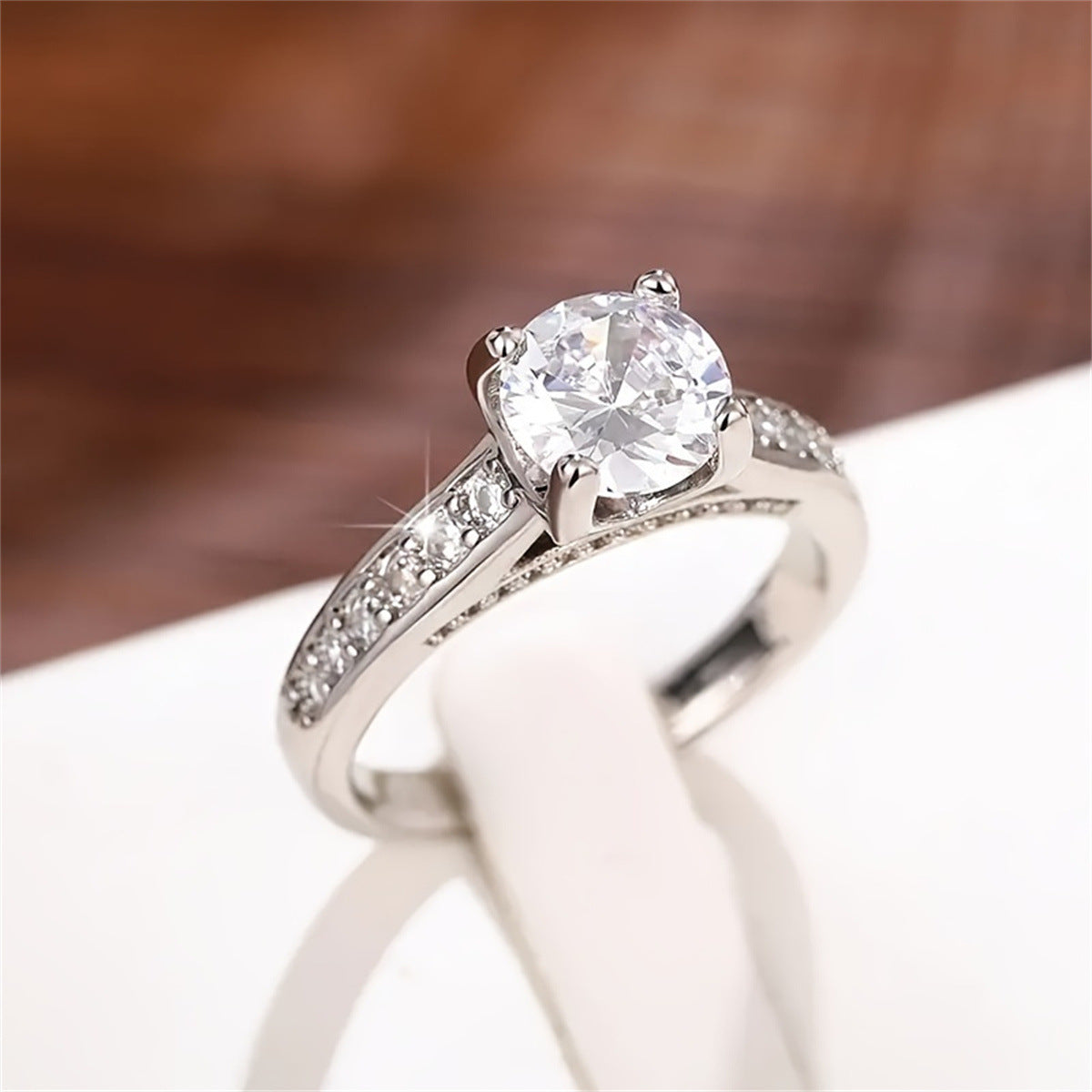 Simple Four-Claw Imitation Diamond Ring