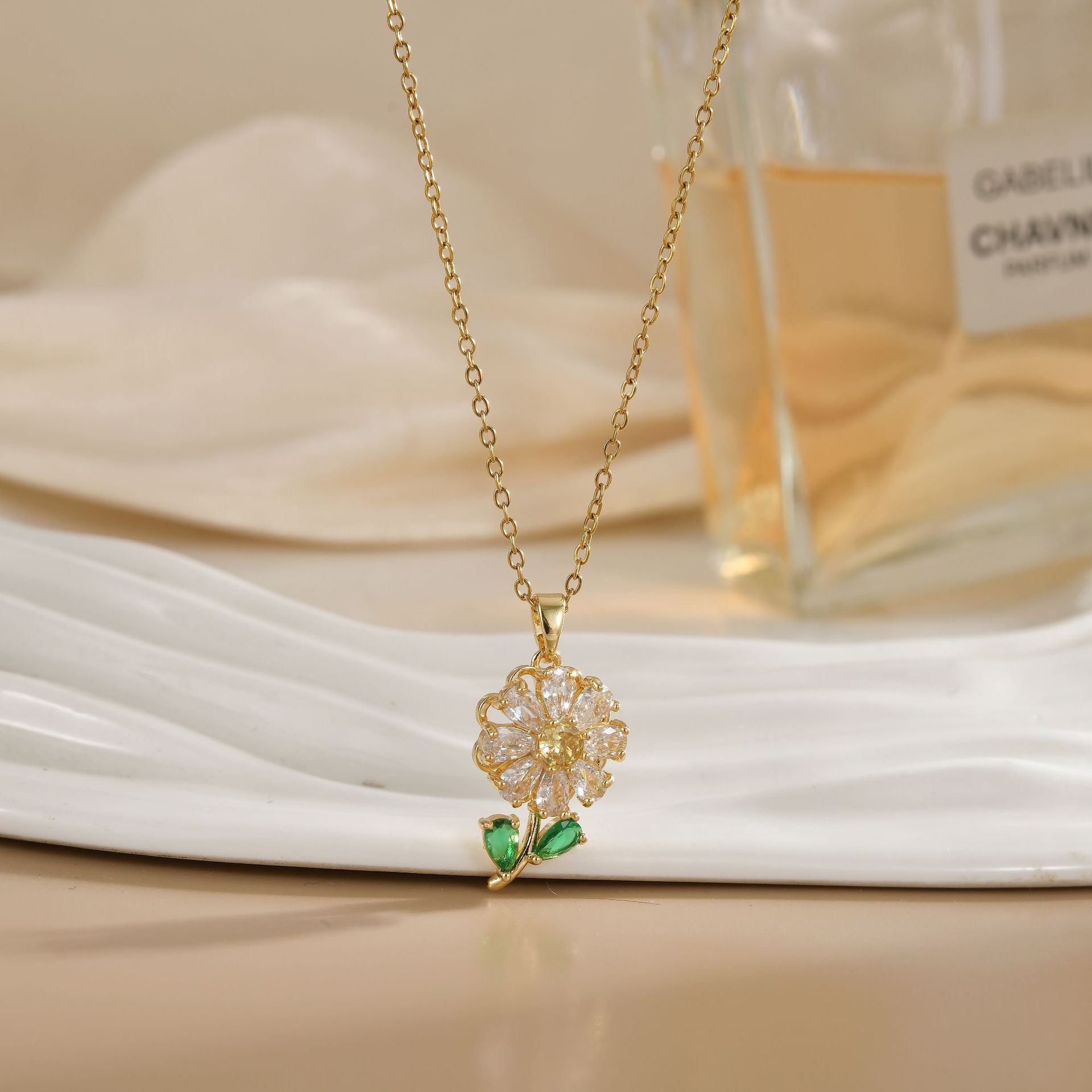 Rotating Zircon Flower Titanium Steel Necklace