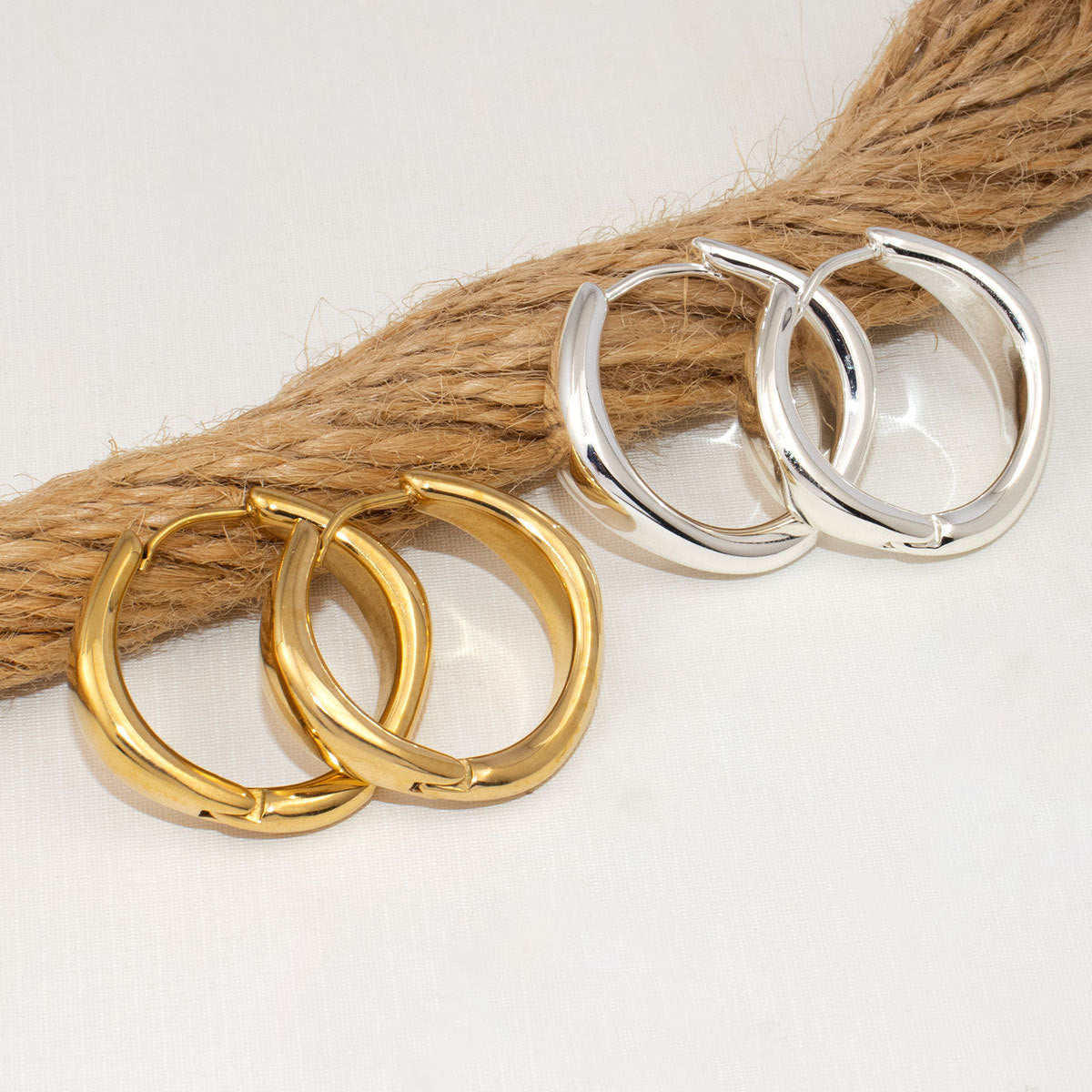 C- ring ear buckle