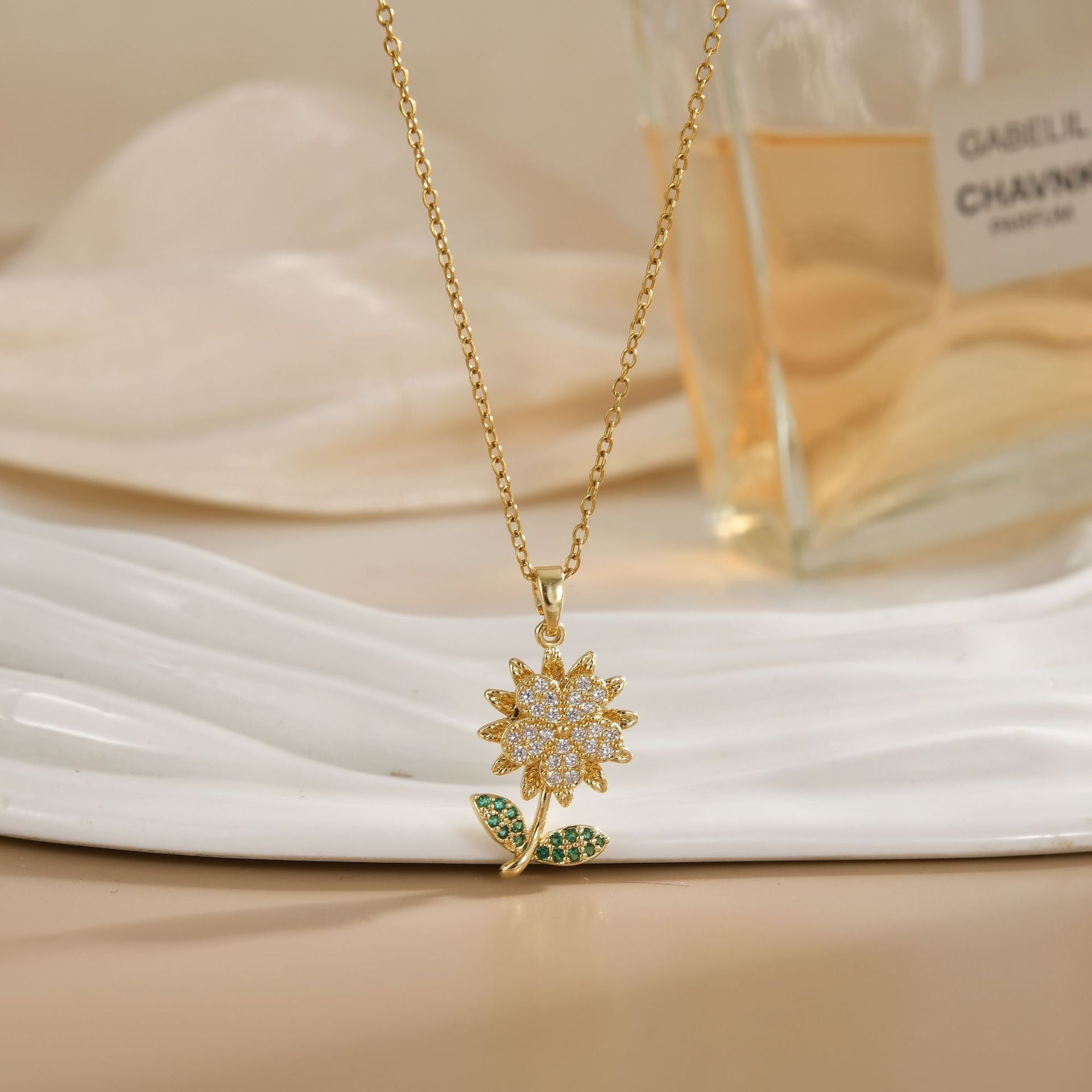 Rotating Zircon Flower Titanium Steel Necklace