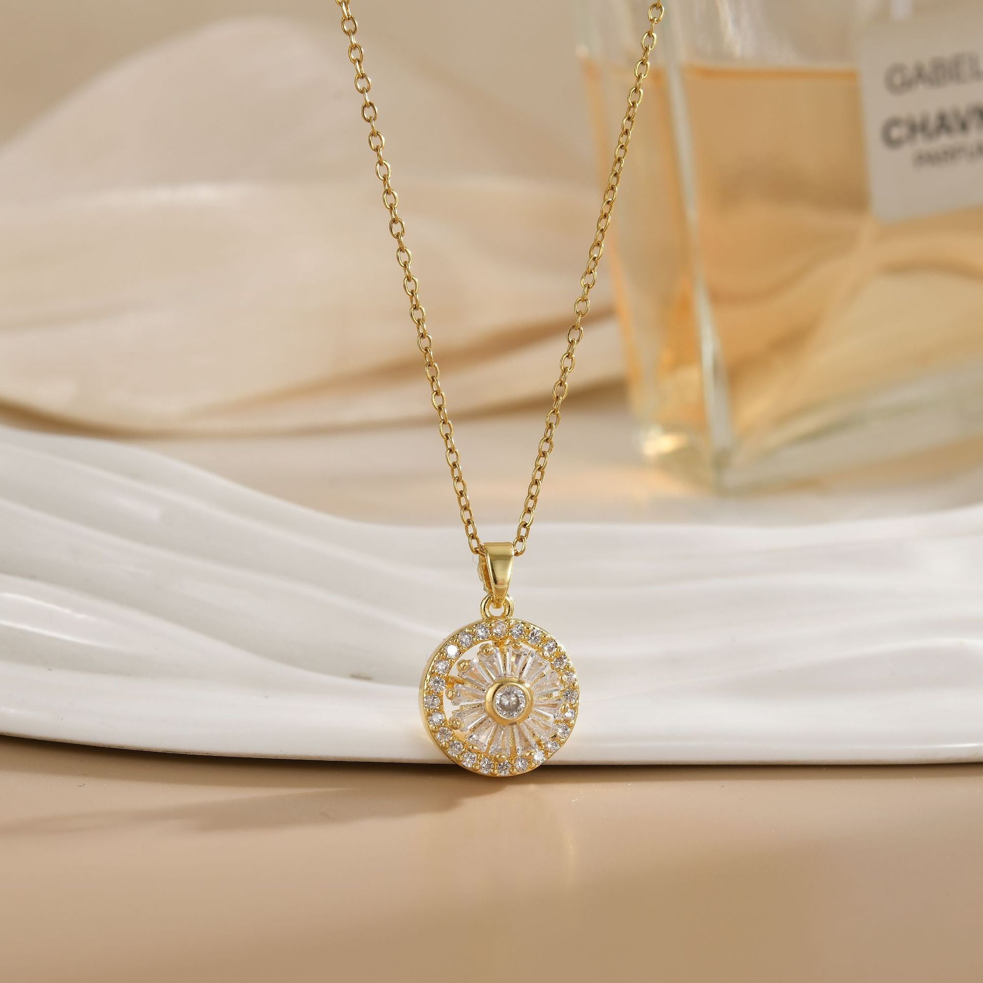 Rotating Zircon Flower Titanium Steel Necklace