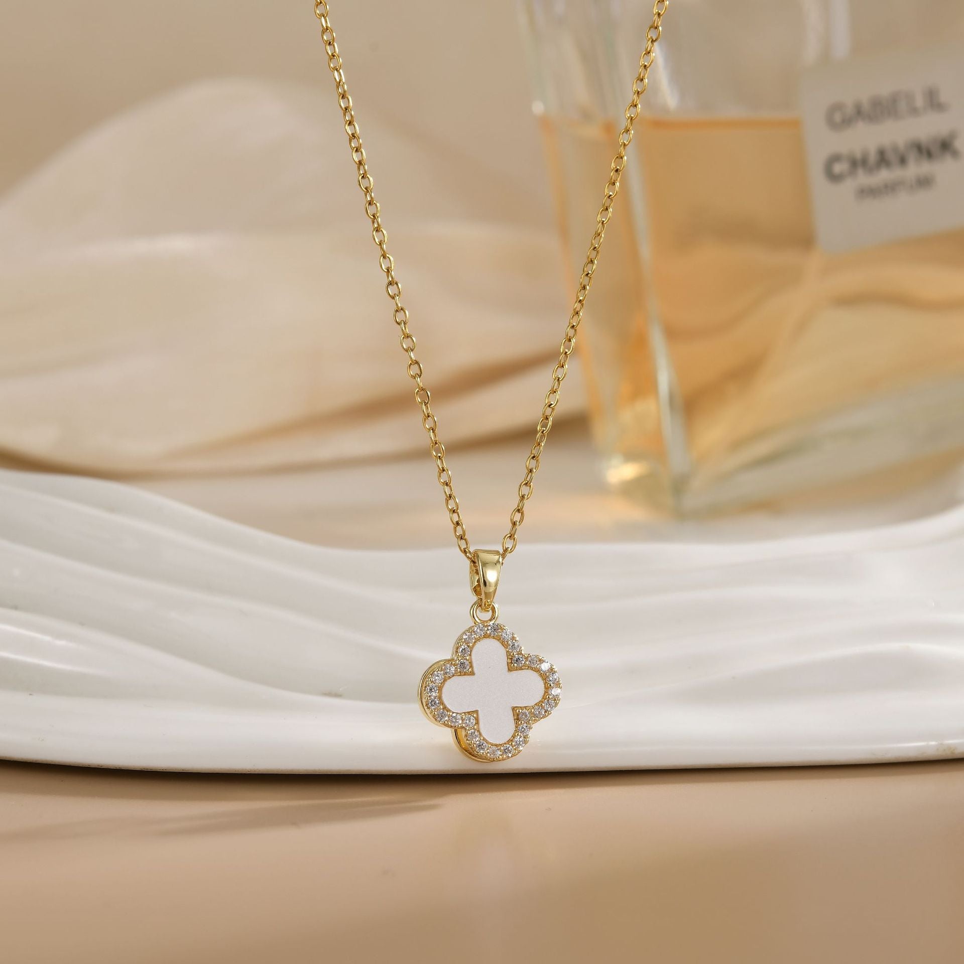 Rotating Zircon Flower Titanium Steel Necklace