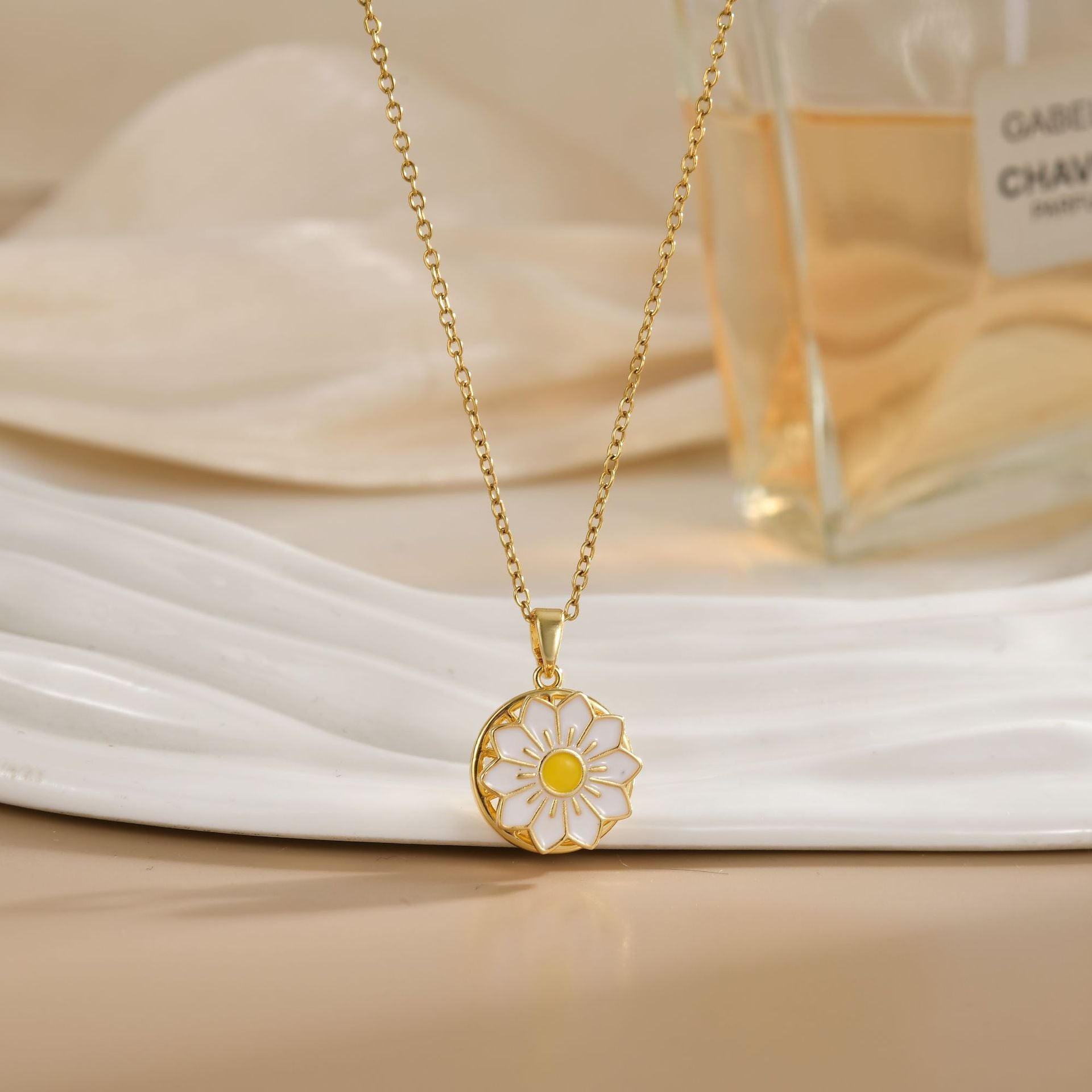 Rotating Zircon Flower Titanium Steel Necklace