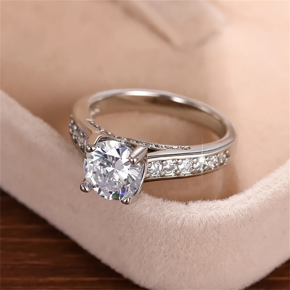 Simple Four-Claw Imitation Diamond Ring