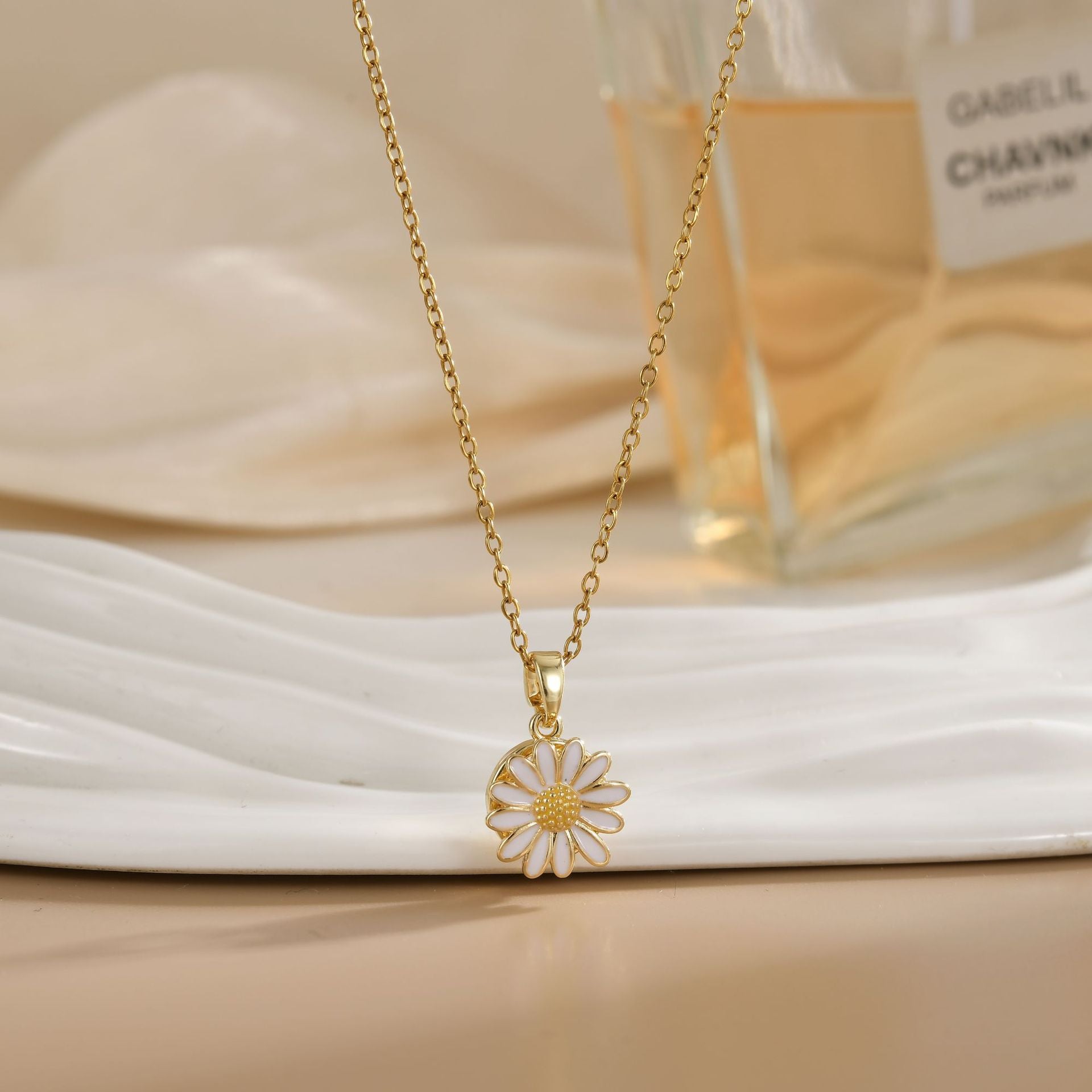Rotating Zircon Flower Titanium Steel Necklace