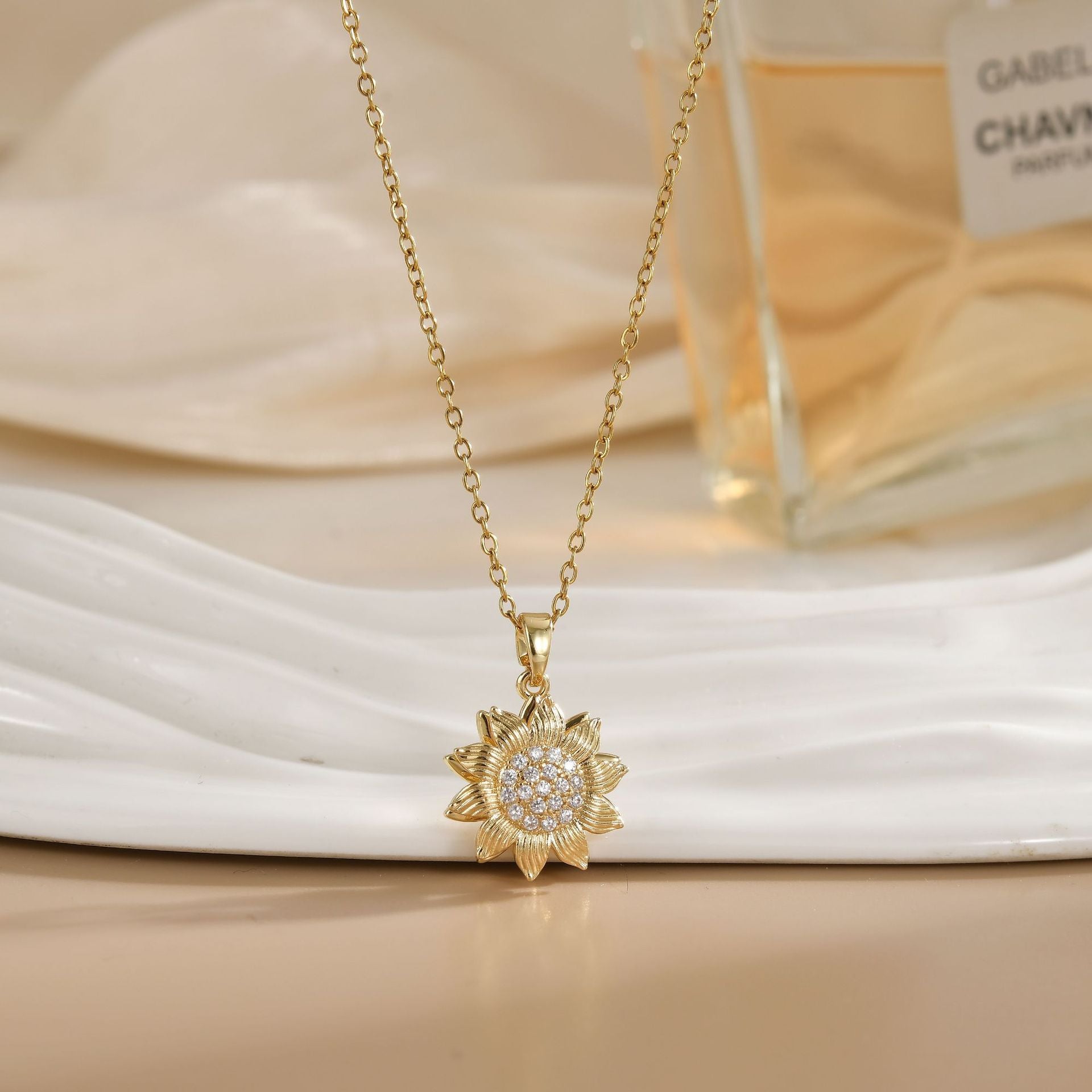 Rotating Zircon Flower Titanium Steel Necklace