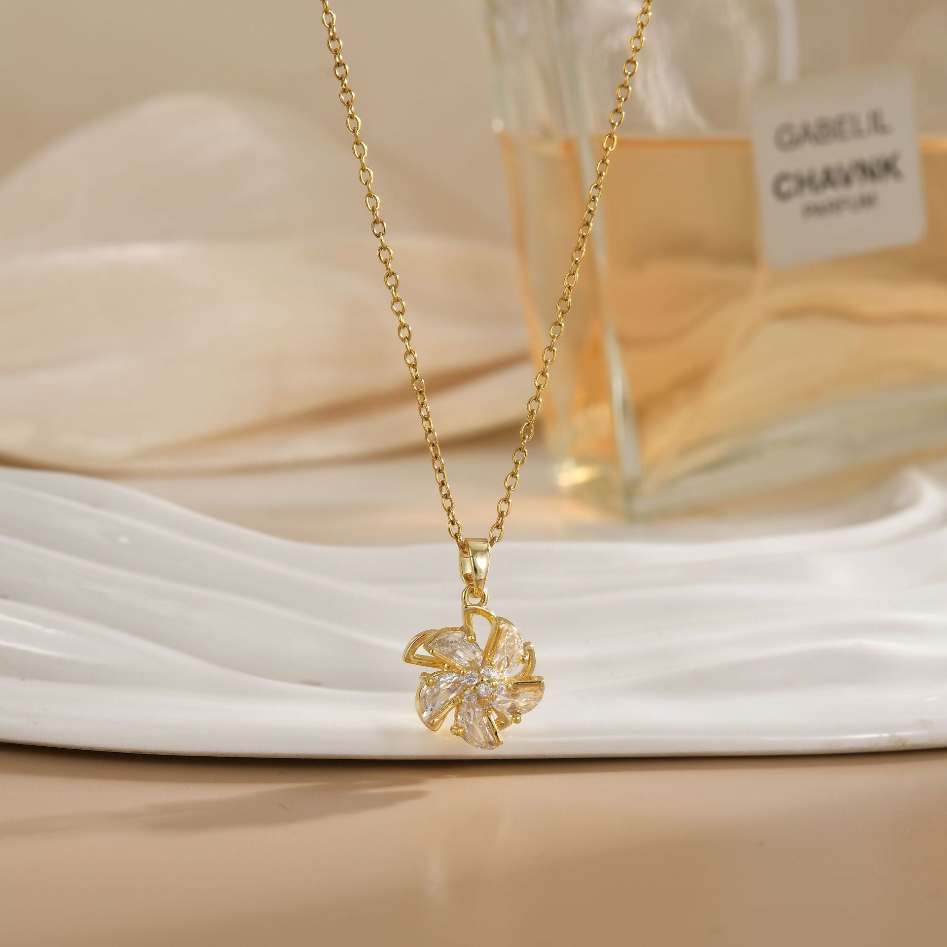 Rotating Zircon Flower Titanium Steel Necklace