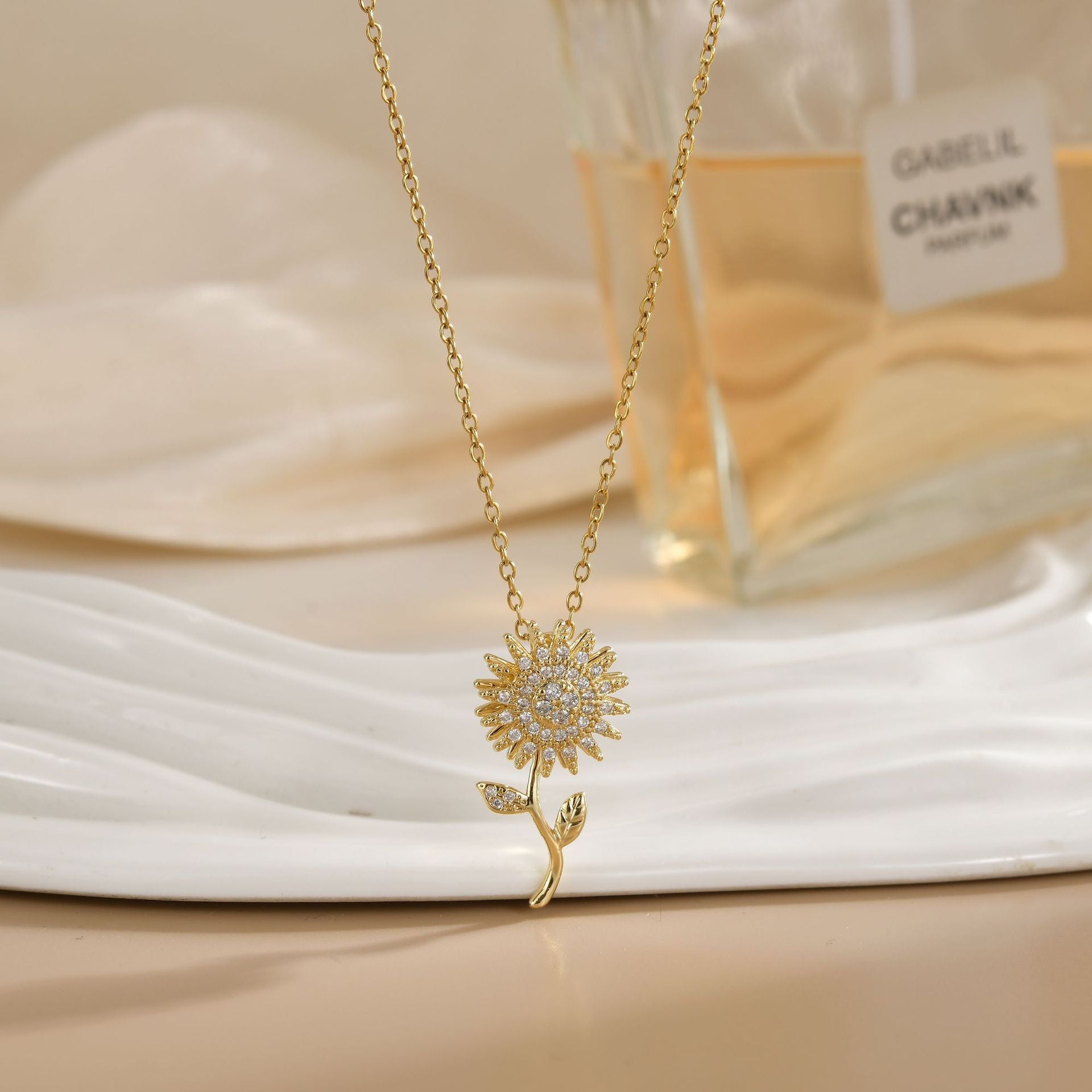 Rotating Zircon Flower Titanium Steel Necklace