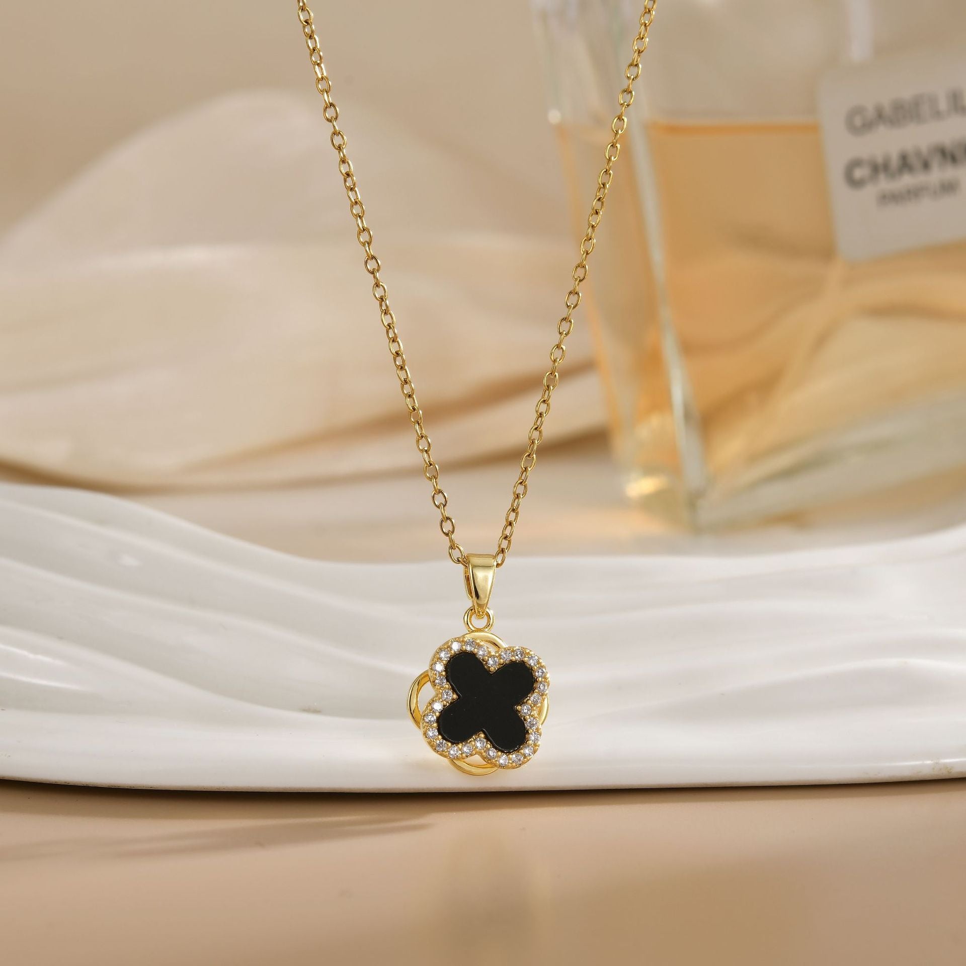 Rotating Zircon Flower Titanium Steel Necklace