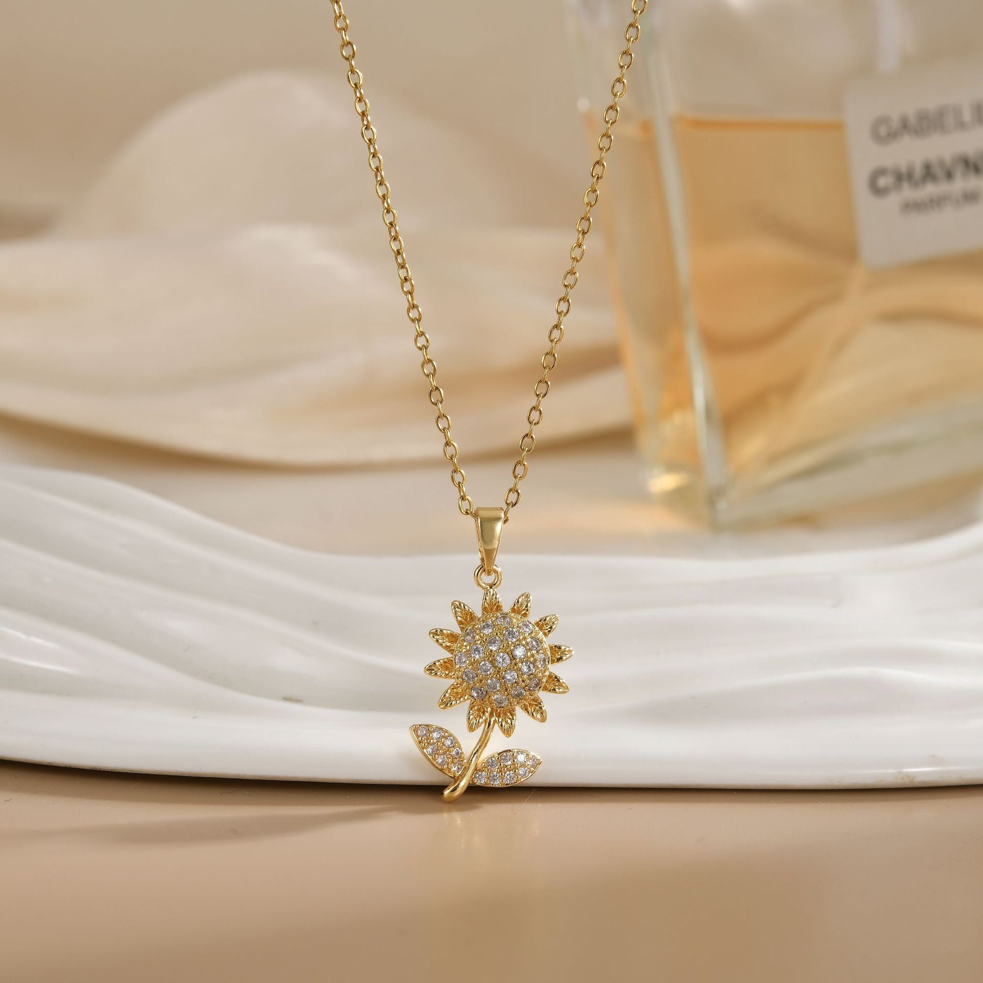 Rotating Zircon Flower Titanium Steel Necklace